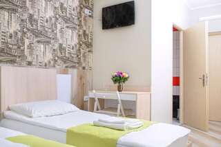 Отель Urban Hotel Львов Стандартный двухместный номер с 2 отдельными кроватями-2